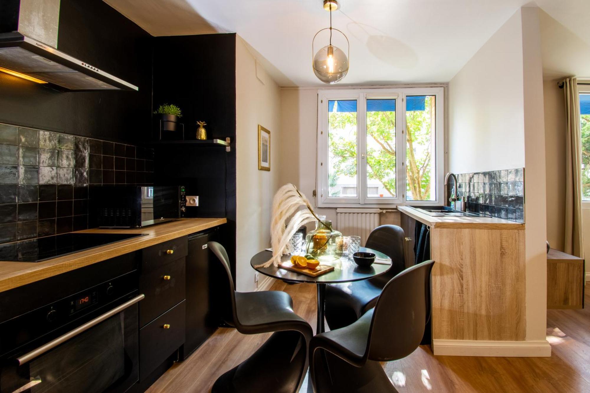 Suite Madison Villeurbanne Eksteriør billede